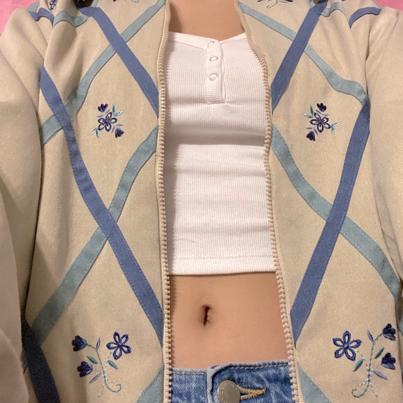 Vintage Cottagecore Bomber Jacket - Picture 3 of 4